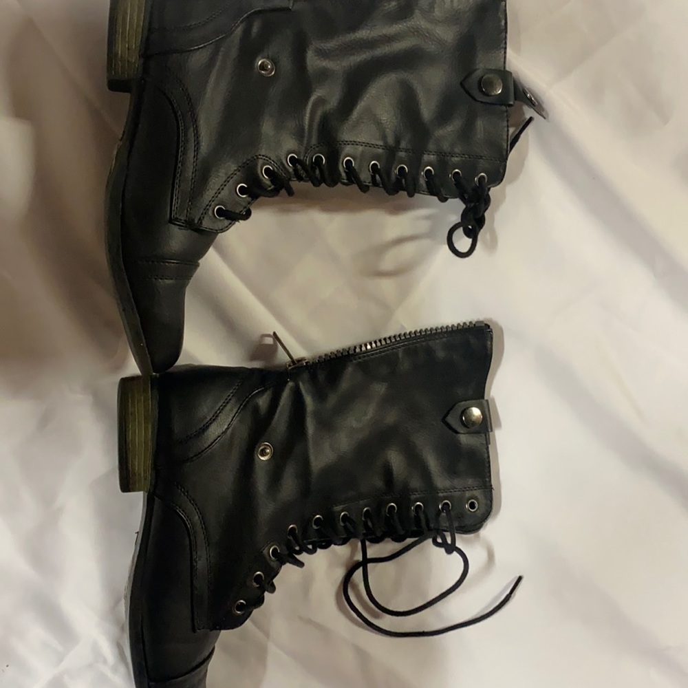 Combat boots size 7